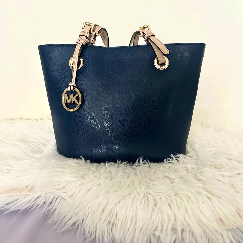 Navy blue Michael Kors bag - Picture 1 of 4